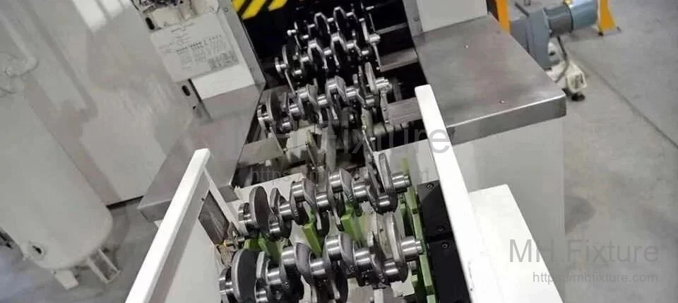 Crankshaft bore machining setup highlighting the plateau honing and finishing stages